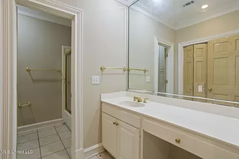 Bath - 151 Chapel Hill Rd, Flora, MS 39071 photo 4 of 11