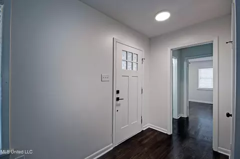 Entry Way - 667 Reddoch Dr, Jackson, MS 39211 photo 1 of 1