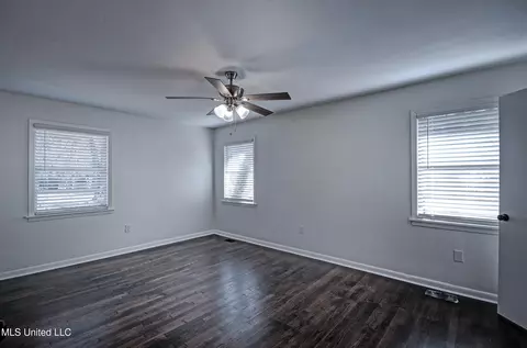 Bedroom - 667 Reddoch Dr, Jackson, MS 39211 photo 1 of 6