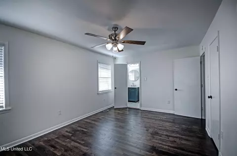 Bedroom - 667 Reddoch Dr, Jackson, MS 39211 photo 3 of 6