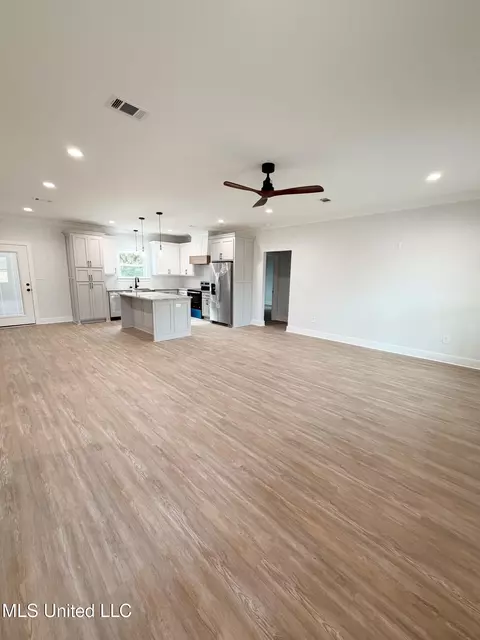7258 Big Island Rd, Moss Point, MS 39562 photo 5