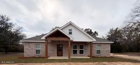 7258 Big Island Rd, Moss Point, MS 39562