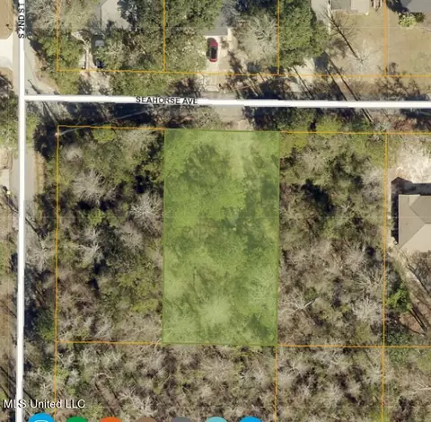 9225 Seahorse Ave, Ocean Springs, MS 39564