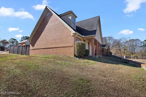 Exterior - 36 S Crossings, Jackson, MS 39206 photo 2 of 4