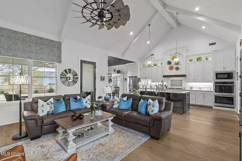 Living - 115 Paylors Way, Madison, MS 39110 photo 6 of 6