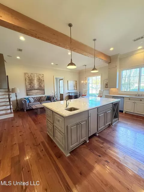 Kitchen - 125 Vinca Dr, Madison, MS 39110 photo 5 of 6
