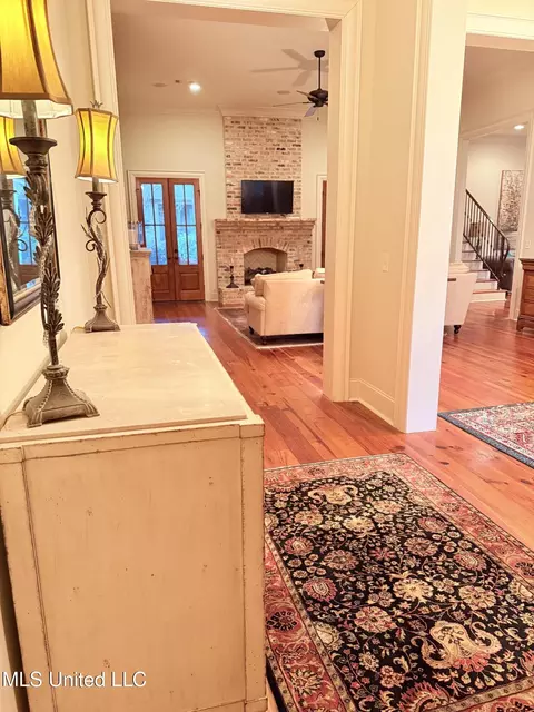 Entry Way - 125 Vinca Dr, Madison, MS 39110 photo 4 of 5