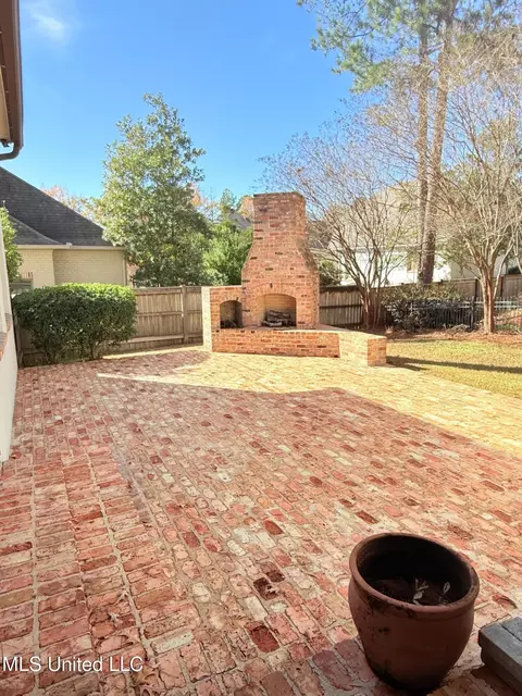 Exterior - 125 Vinca Dr, Madison, MS 39110 photo 11 of 12