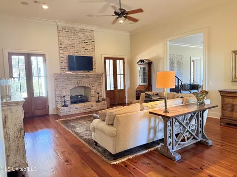 Living - 125 Vinca Dr, Madison, MS 39110 photo 1 of 1