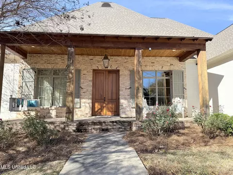 Exterior - 125 Vinca Dr, Madison, MS 39110 photo 6 of 12