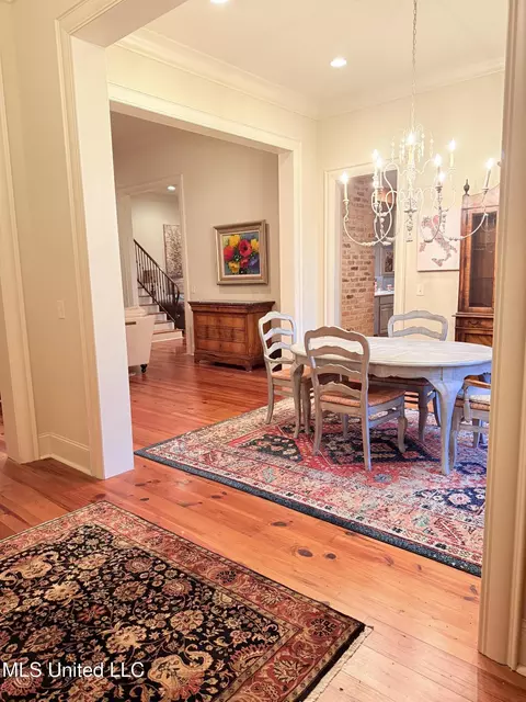 Dining - 125 Vinca Dr, Madison, MS 39110 photo 2 of 4