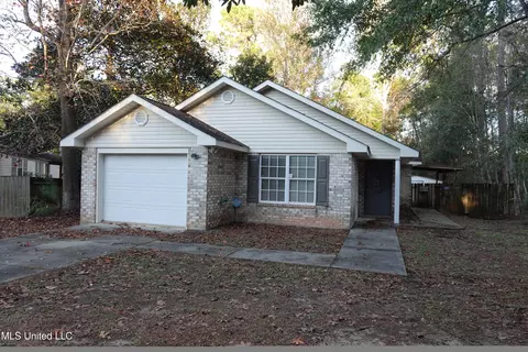 10763 Lilinoe Way, Diamondhead, MS 39525