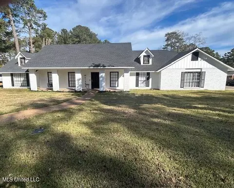 5144 Brookleigh Dr, Byram, MS 39272 photo 1
