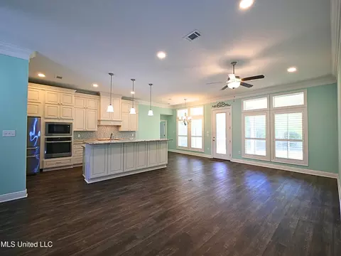 6414 Kiko St, Diamondhead, MS 39525 photo 3