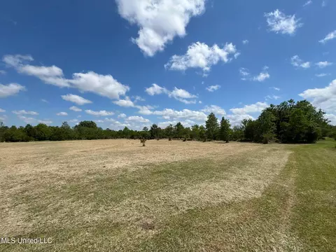8485 James Pierce Rd, Moss Point, MS 39562