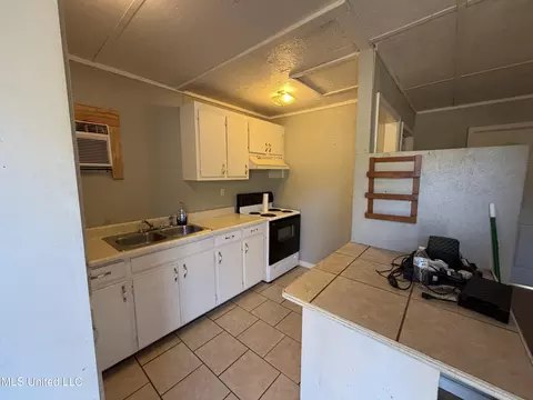 Kitchen - 130 Jones Rd, Lucedale, MS 39452 photo 1 of 2