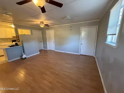 Living - 130 Jones Rd, Lucedale, MS 39452 photo 2 of 3