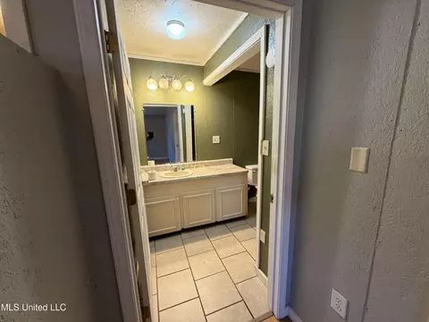 Bath - 130 Jones Rd, Lucedale, MS 39452 photo 1 of 2