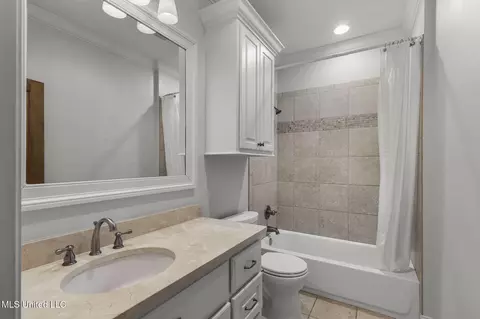 Bath - 106 Edgewood Dr, Madison, MS 39110 photo 12 of 13