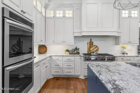 Kitchen - 106 Edgewood Dr, Madison, MS 39110 photo 3 of 9