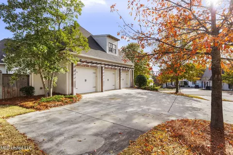 Exterior - 106 Edgewood Dr, Madison, MS 39110 photo 11 of 17