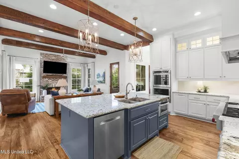 Kitchen - 106 Edgewood Dr, Madison, MS 39110 photo 6 of 9