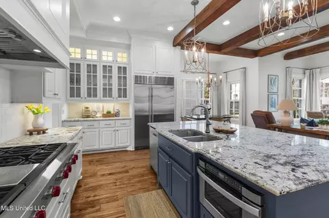 Kitchen - 106 Edgewood Dr, Madison, MS 39110 photo 7 of 9