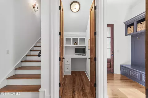 Entry Way - 106 Edgewood Dr, Madison, MS 39110 photo 5 of 9