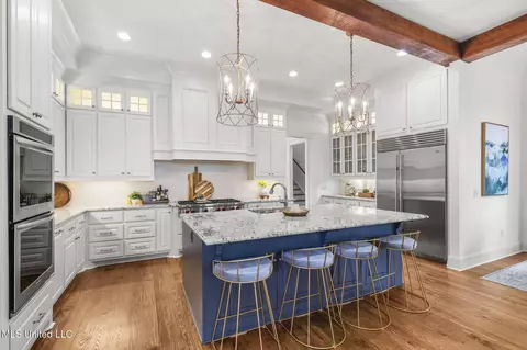 Kitchen - 106 Edgewood Dr, Madison, MS 39110 photo 2 of 9