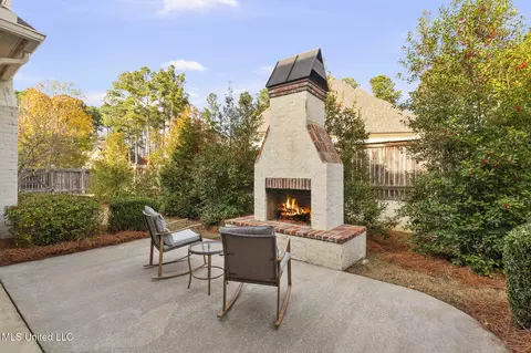 Exterior - 106 Edgewood Dr, Madison, MS 39110 photo 6 of 17
