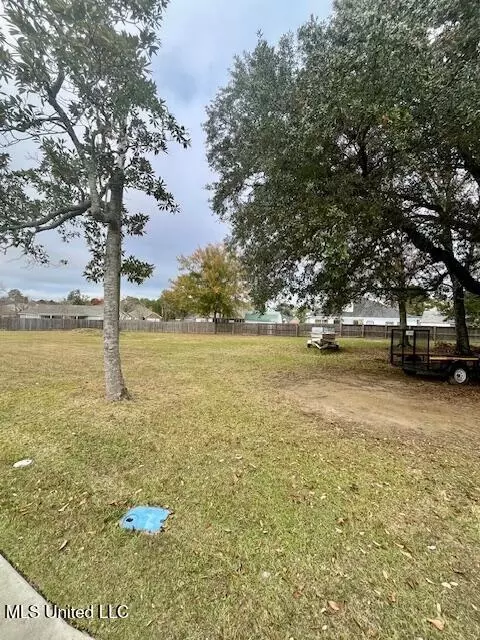 Quail Cove Court, Biloxi, MS 39532