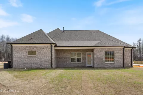 Exterior - 1734 Winningham Dr, Hernando, MS 38632 photo 5 of 5