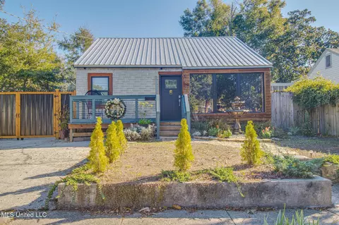 182 Miramar Ave, Biloxi, MS 39530