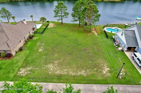 122 Emerald Lake Dr, Waveland, MS 39576