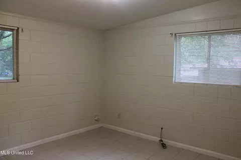 111 Chatham Cir, Jackson, MS 39206 photo 13
