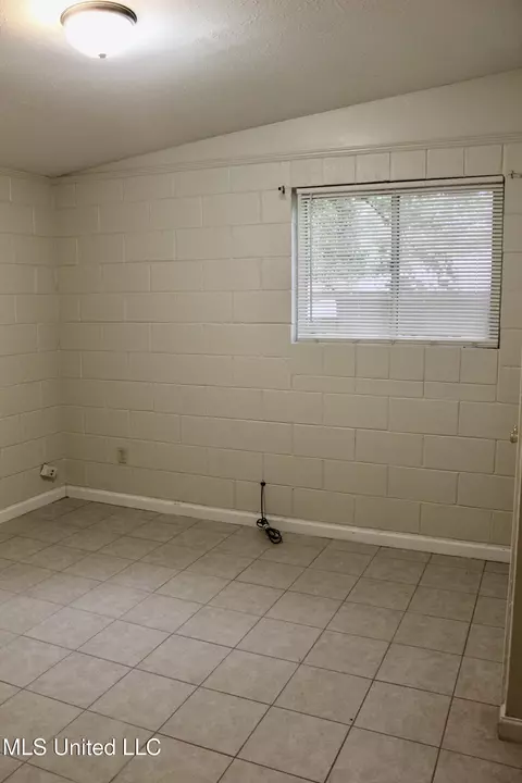 111 Chatham Cir, Jackson, MS 39206 photo 11