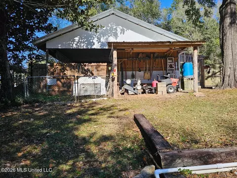 1738 Walton Ave, Wiggins, MS 39577 photo 3