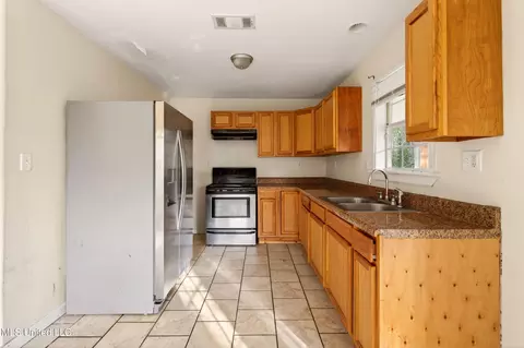 Kitchen - 3718 Howze St, Moss Point, MS 39563 photo 2 of 2