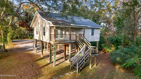 Exterior - 3718 Howze St, Moss Point, MS 39563 photo 6 of 6