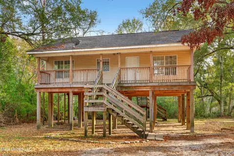 Exterior - 3718 Howze St, Moss Point, MS 39563 photo 2 of 6