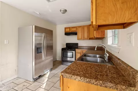 Kitchen - 3718 Howze St, Moss Point, MS 39563 photo 1 of 2