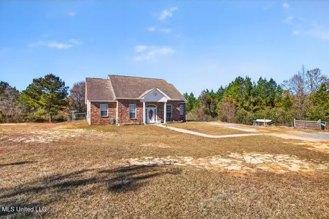 43 Parker Rd, Perkinston, MS 39573