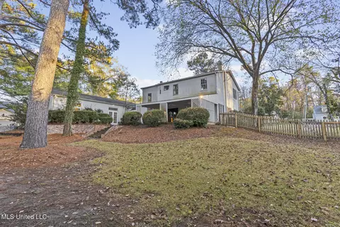 Exterior - 2060 Sheffield Dr, Jackson, MS 39211 photo 3 of 4