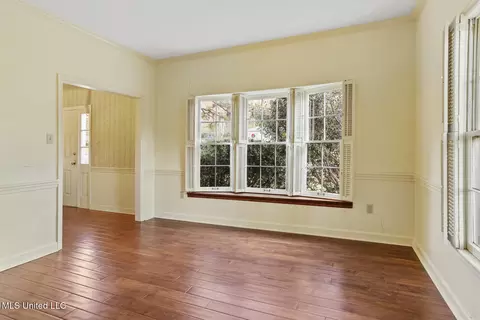 Living - 2060 Sheffield Dr, Jackson, MS 39211 photo 3 of 5