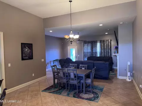 322 Red Cedar Dr, Brandon, MS 39047 photo 2