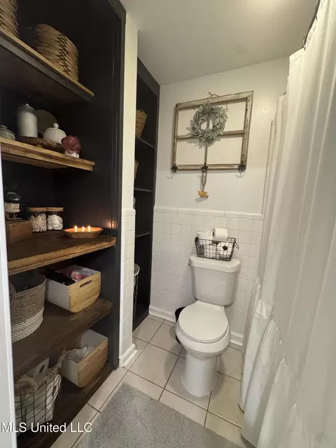 Bath - 246 2nd St, Flora, MS 39071 photo 2 of 4