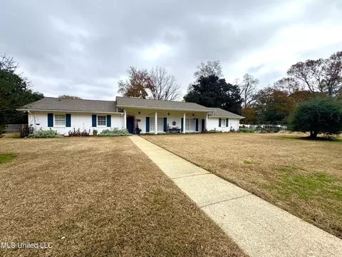 246 2nd St, Flora, MS 39071