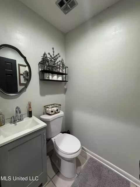 Bath - 246 2nd St, Flora, MS 39071 photo 3 of 4