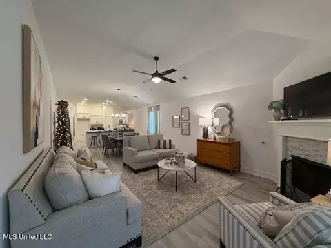 Living - 4297 Olivia Cir, Olive Branch, MS 38654 photo 1 of 2