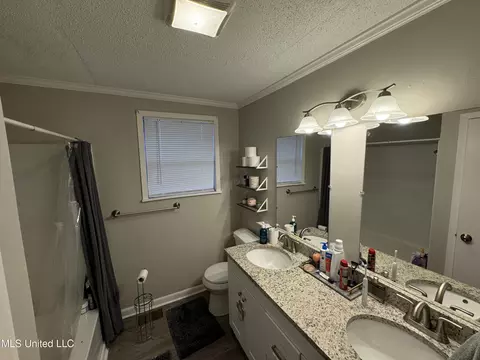 Bath - 1043 Cotton St, Wesson, MS 39191 photo 1 of 4